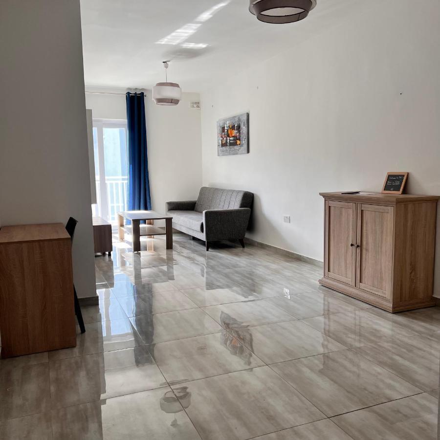 F3 Room 2, Private Room Two Single Beds Shared Bathroom Msida Eksteriør bilde